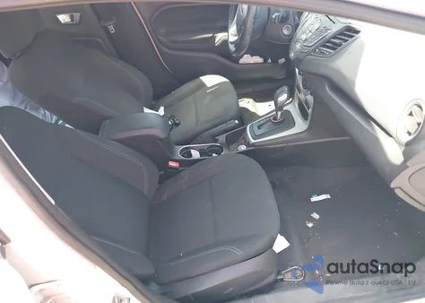 2015 Ford Fiesta Se z USA, uszkodzony, nr VIN 3FADP4BJ4FM211739